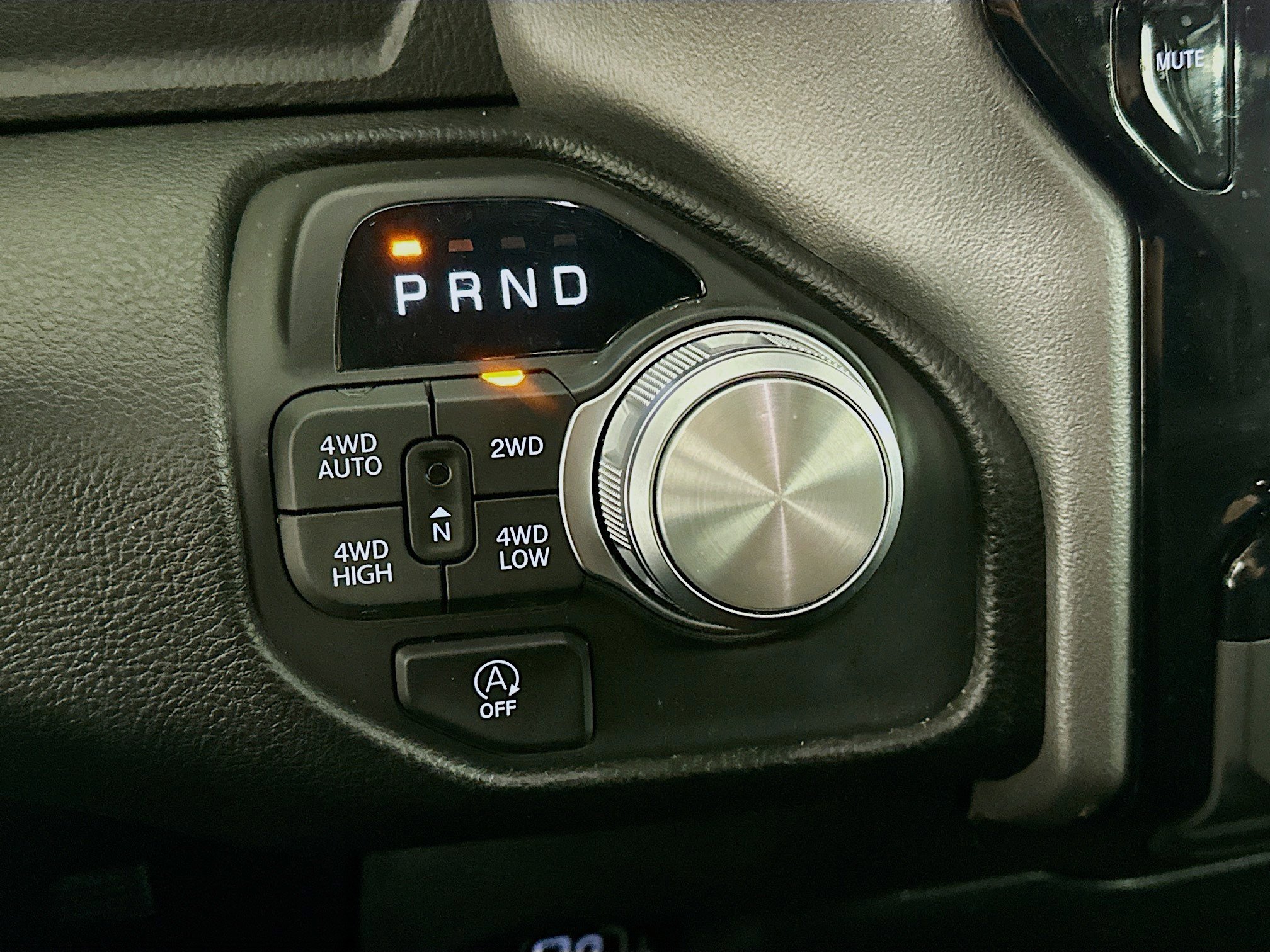 Used 2025 RAM 1500 Laramie image 25