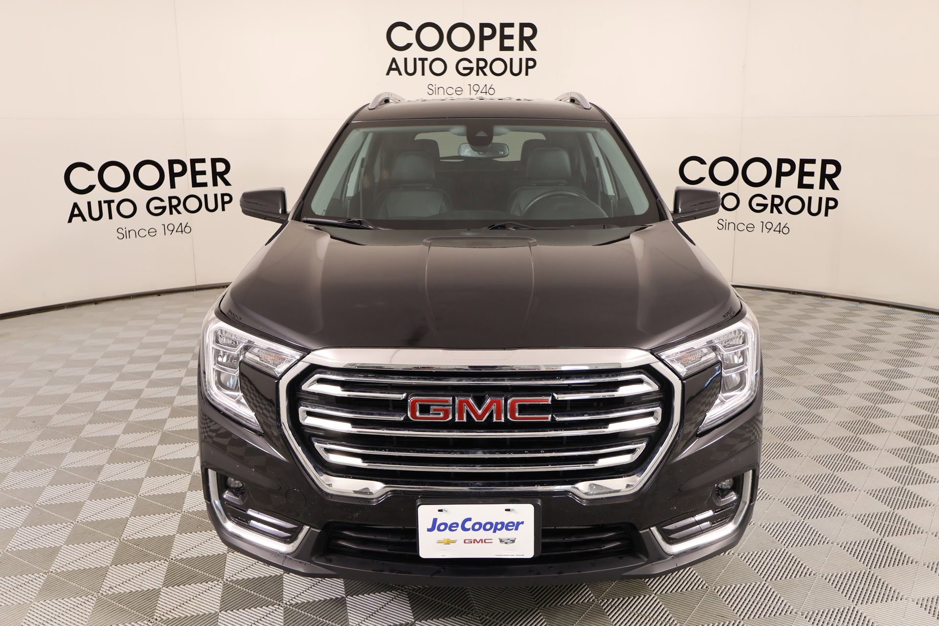 Used 2024 GMC Terrain SLT image 8