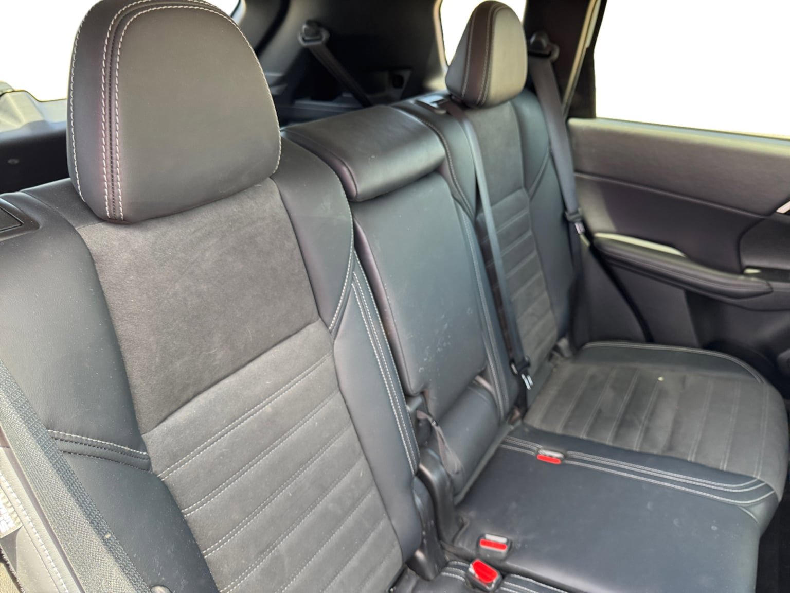 Used 2023 Mitsubishi Outlander SE FWD image 18