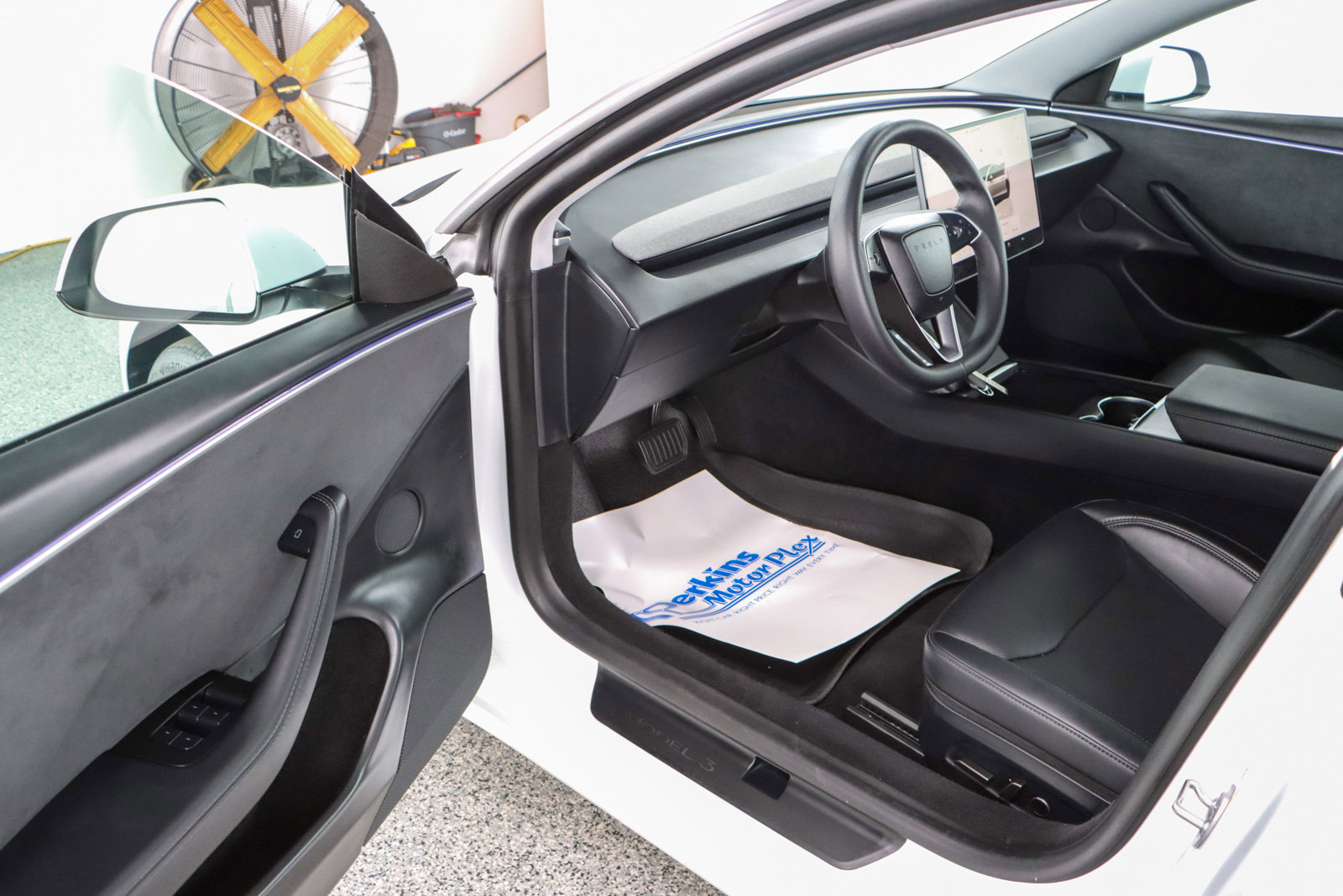 Used 2025 Tesla Model 3 Long Range image 3