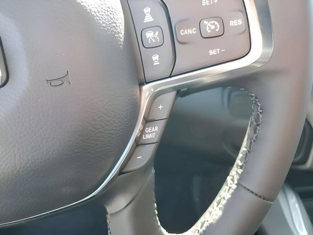 New 2025 RAM 2500 Laramie AWD/4WD image 60