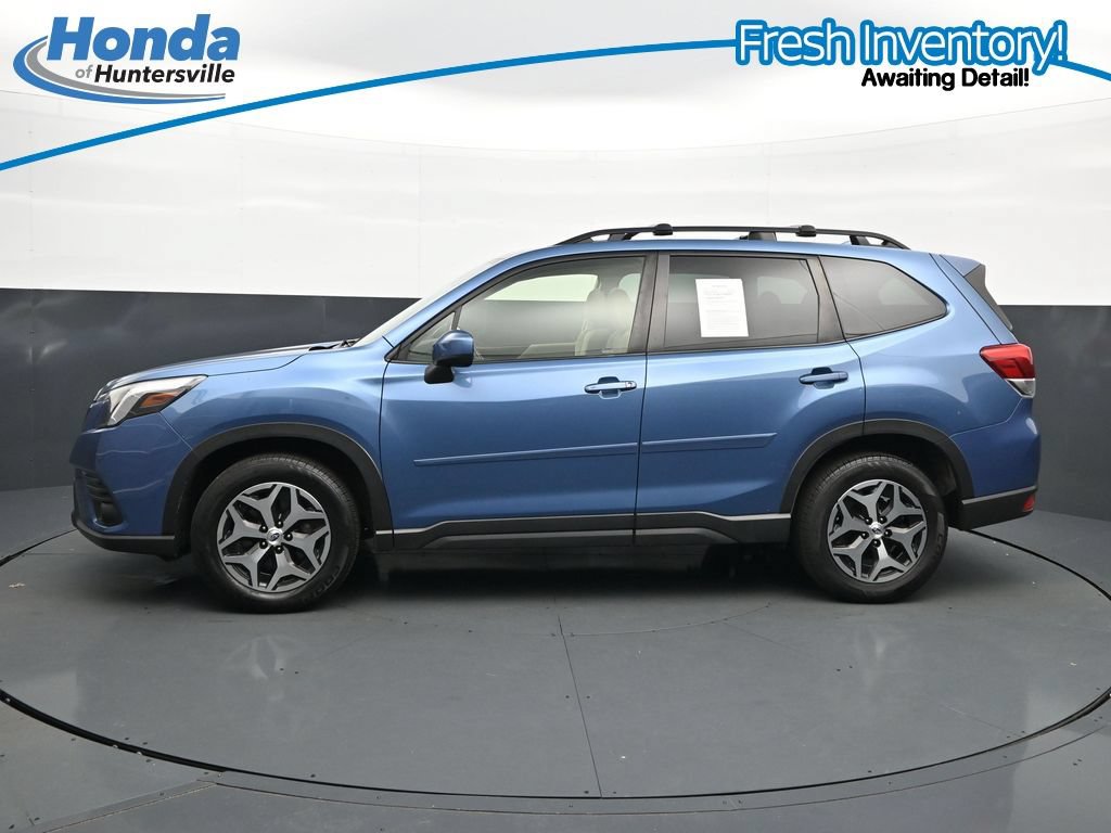 Used 2023 Subaru Forester Premium AWD/4WD image 6