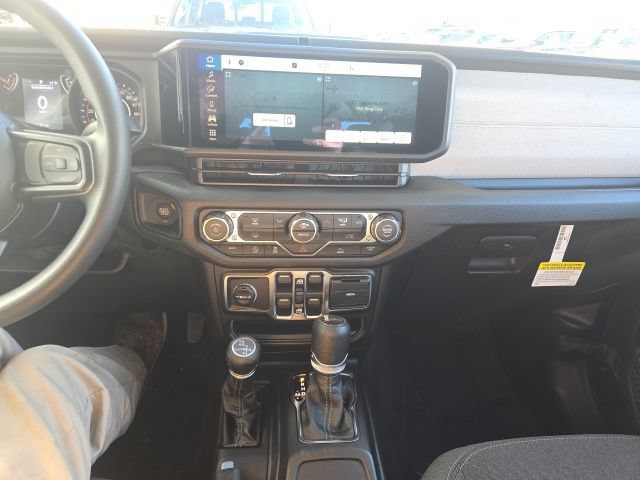 New 2026 Jeep Gladiator Sport AWD/4WD image 22