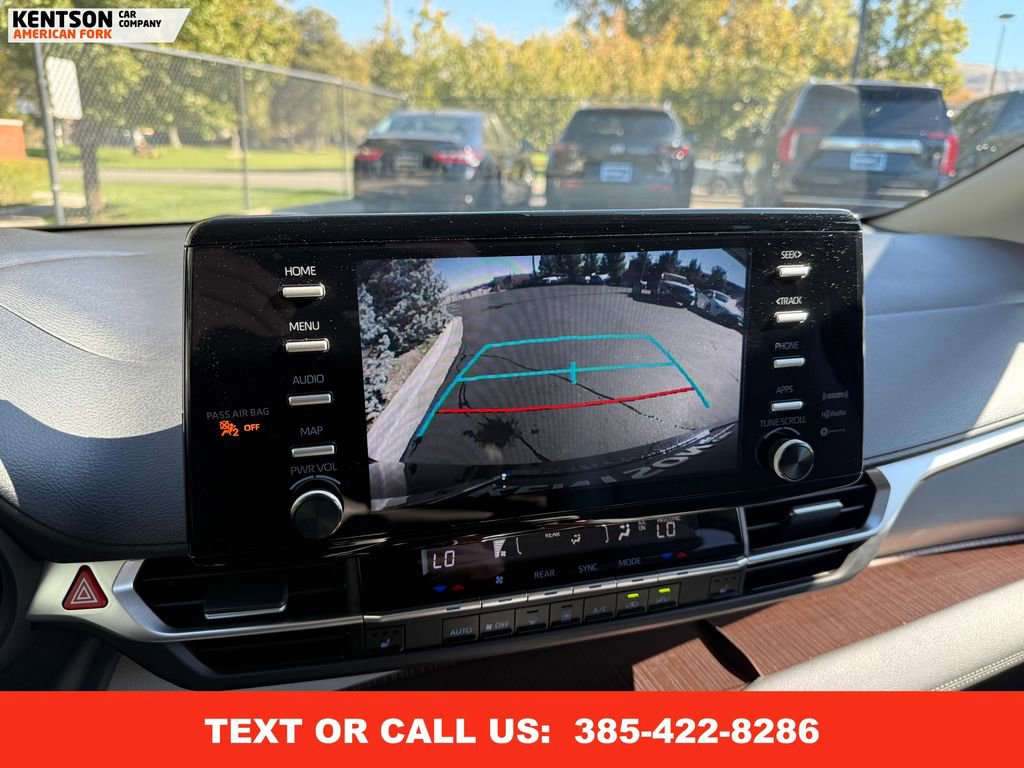 Used 2024 Toyota Sienna XLE image 28