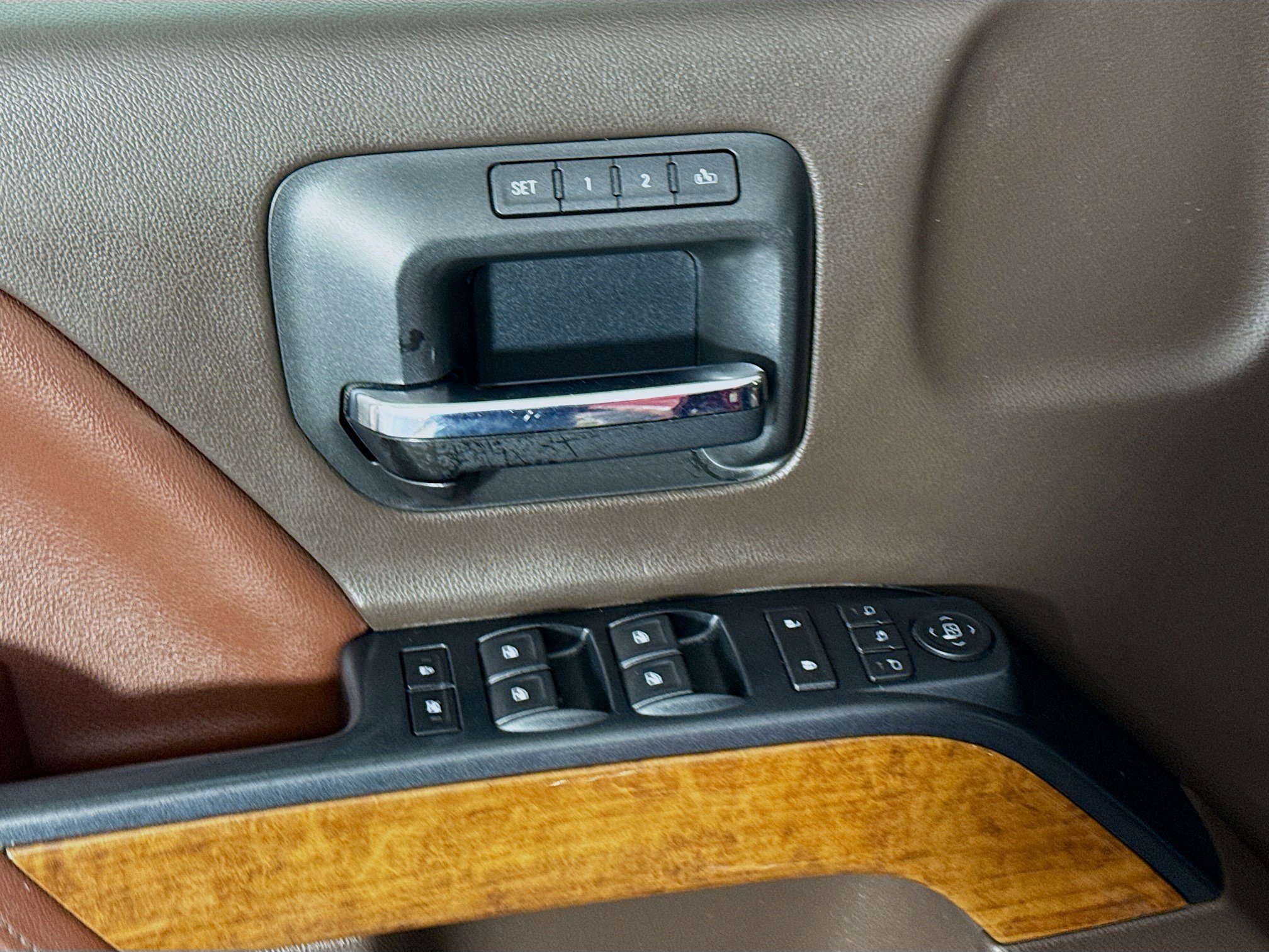 Used 2018 Chevrolet Silverado 2500 High Country image 23