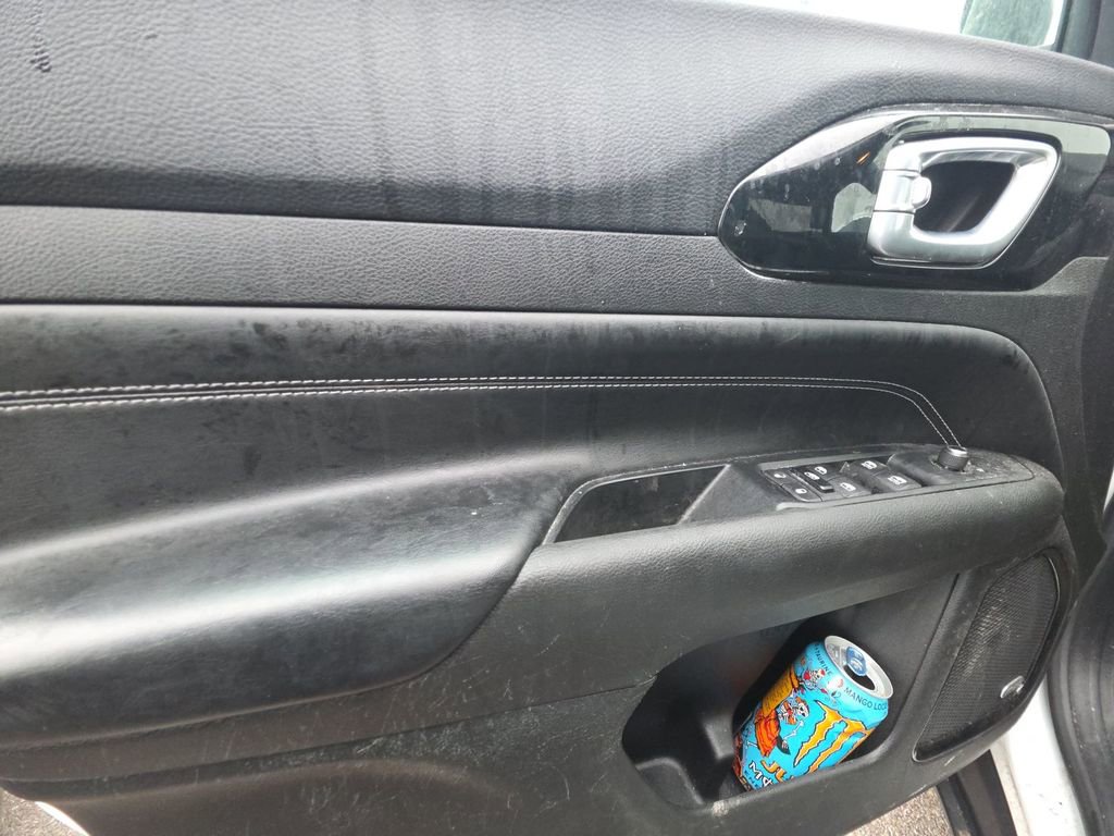 Used 2023 Jeep Compass Altitude w/ Sun and Sound Group image 8