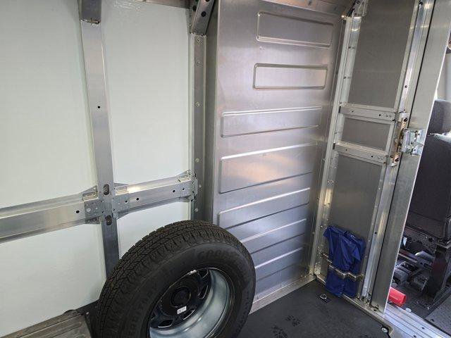 Used 2025 Chevrolet Brightdrop 400 w/ Battery Pack, Max Range image 11