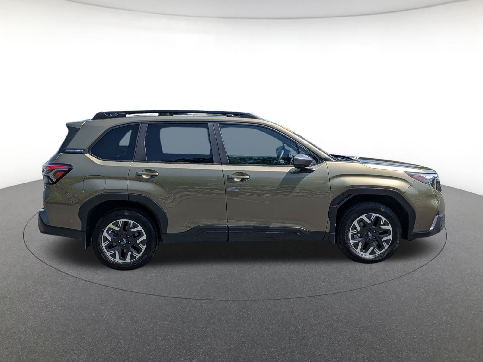 Used 2026 Subaru Forester Premium AWD/4WD image 8