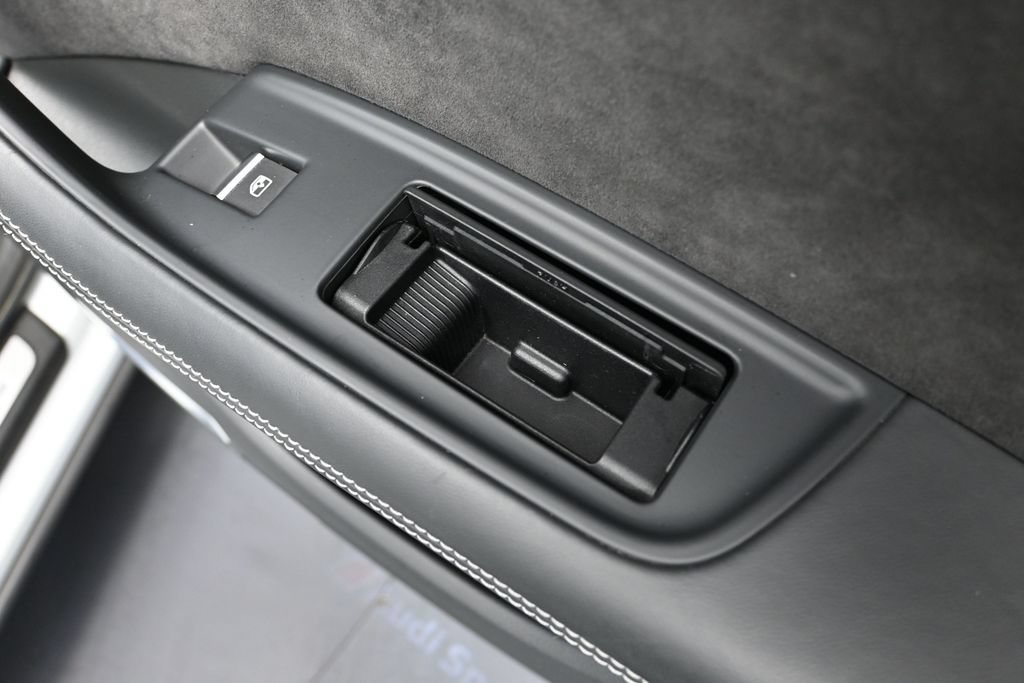 Used 2021 Audi SQ7 Premium Plus w/ Executive Package AWD/4WD image 44