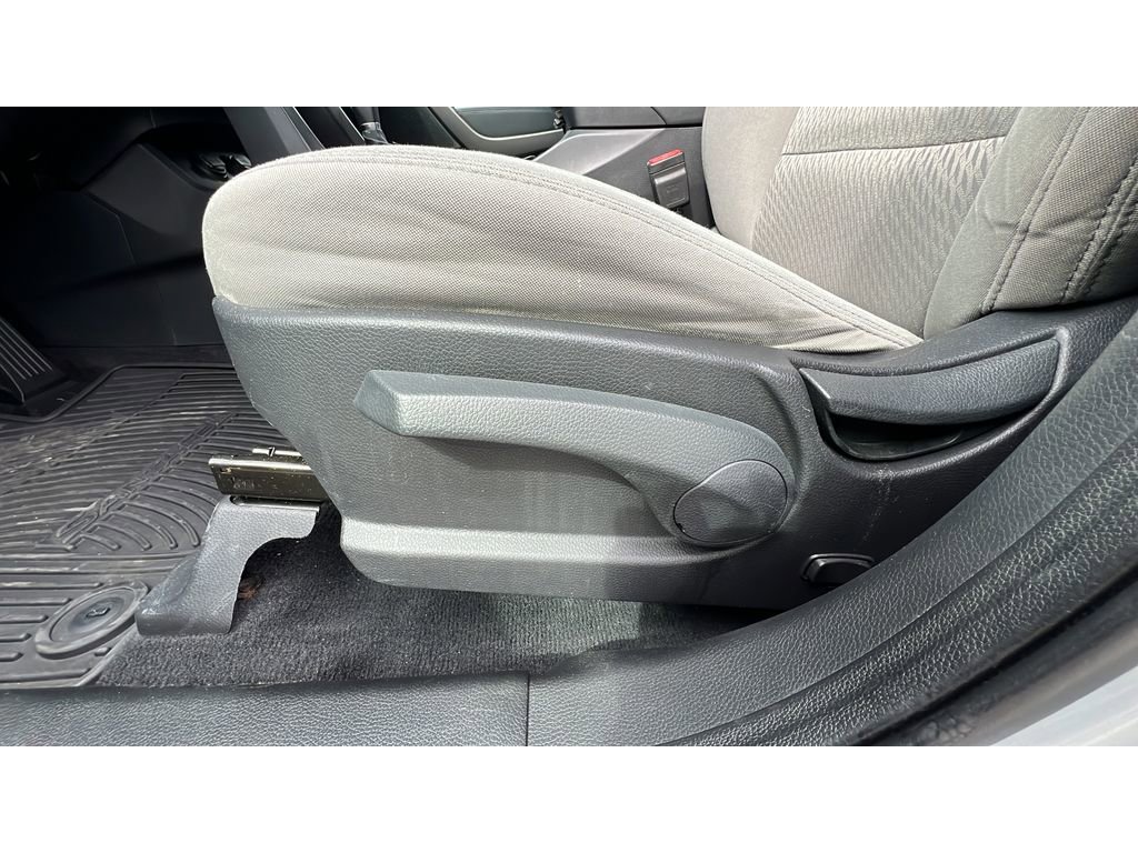 Used 2016 Hyundai Santa Fe Sport image 16