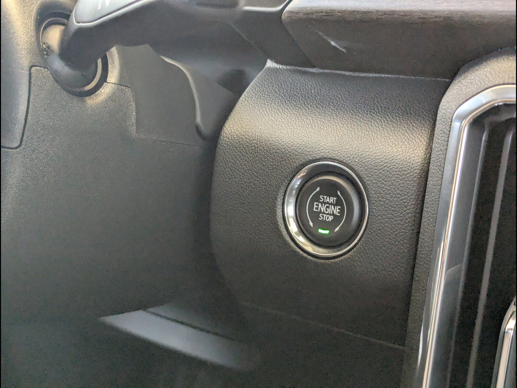 New 2026 GMC Acadia Denali Ultimate w/ LPO, Floor Liner Package image 23