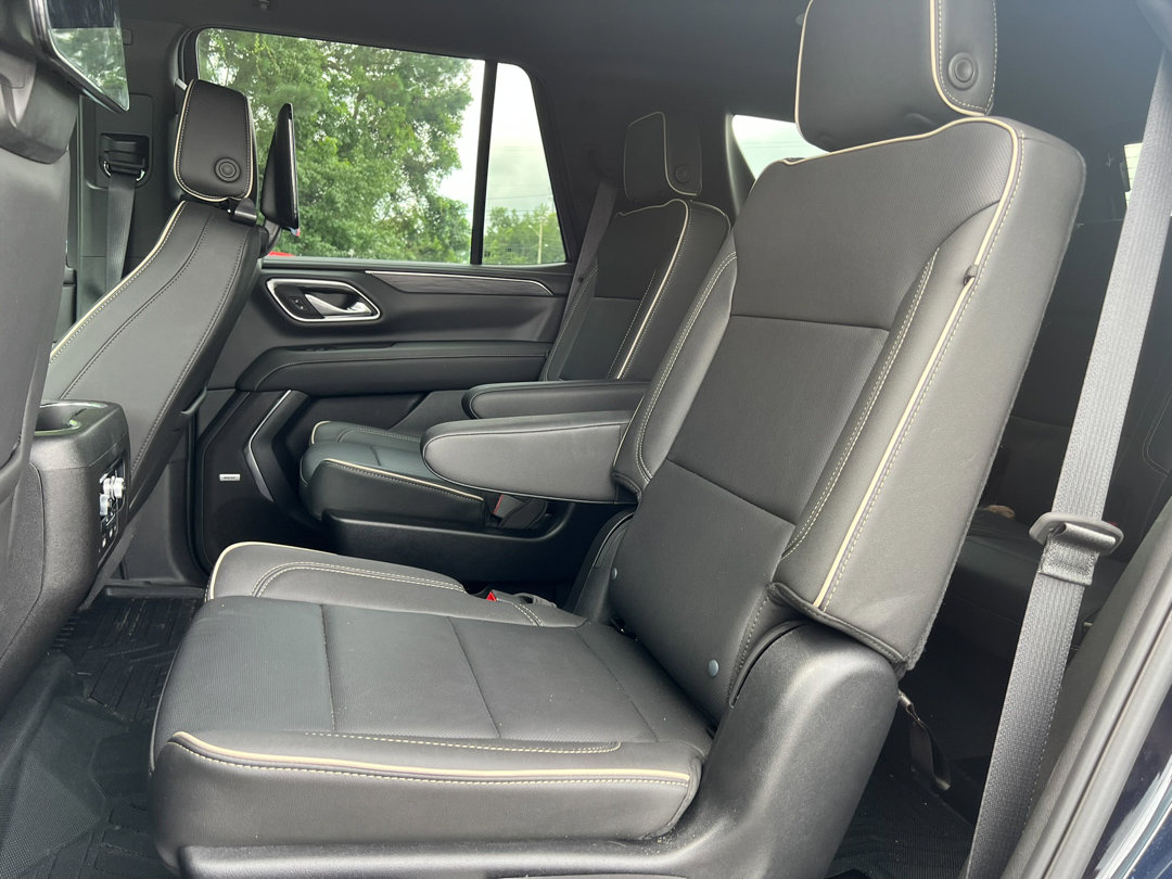 Used 2024 GMC Yukon SLT w/ SLT Luxury Package image 31
