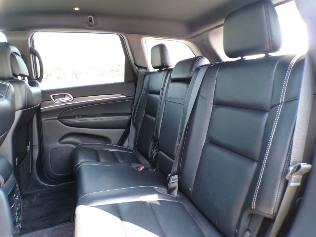 Used 2017 Jeep Grand Cherokee Limited AWD/4WD image 16