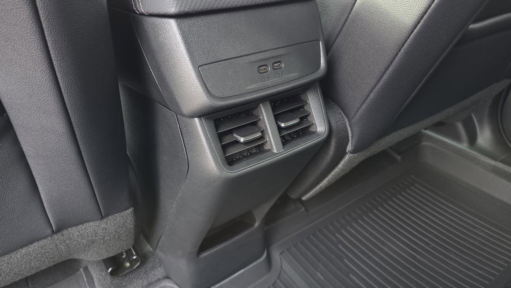 Used 2026 Chevrolet Equinox LT w/ Convenience Package II image 16