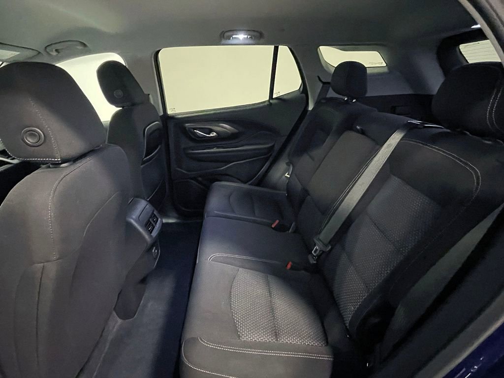 Used 2023 GMC Terrain SLE w/ Driver Convenience Package image 18