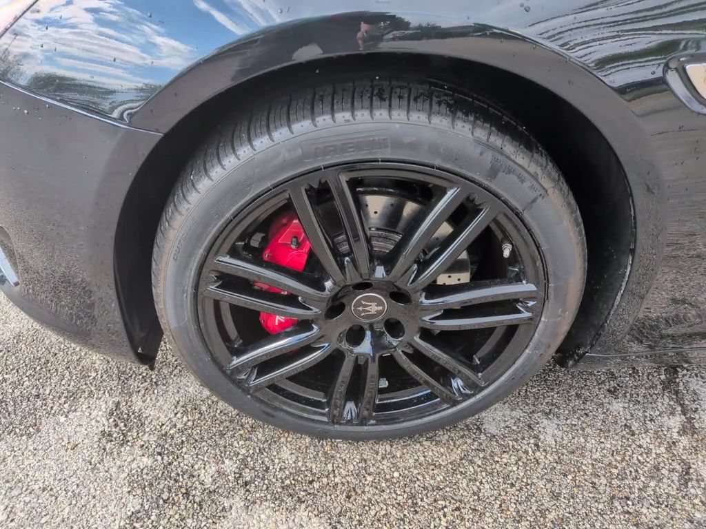 Used 2023 Maserati Quattroporte Modena Q4 AWD/4WD image 18
