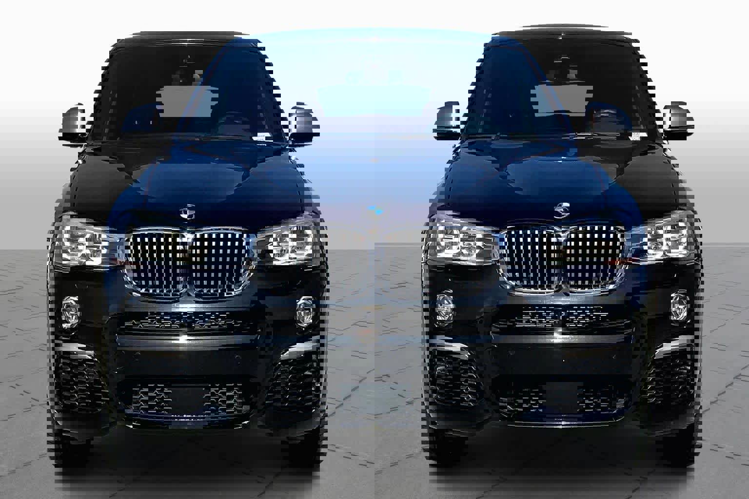 Used 2017 BMW X4 M40i image 4