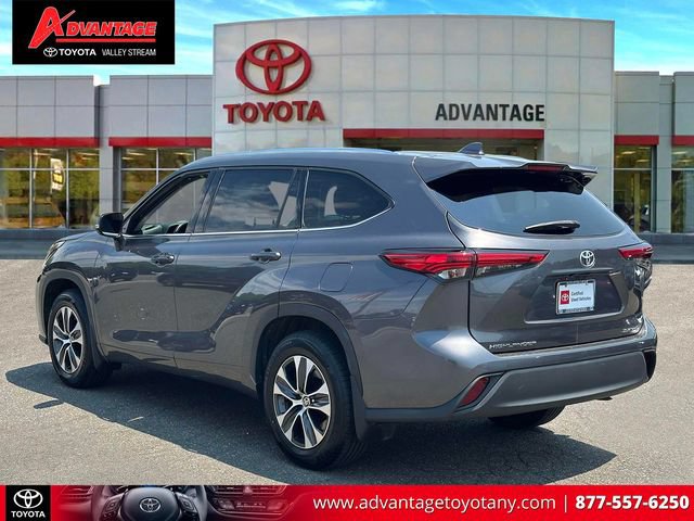 Certified 2021 Toyota Highlander XLE AWD/4WD image 10
