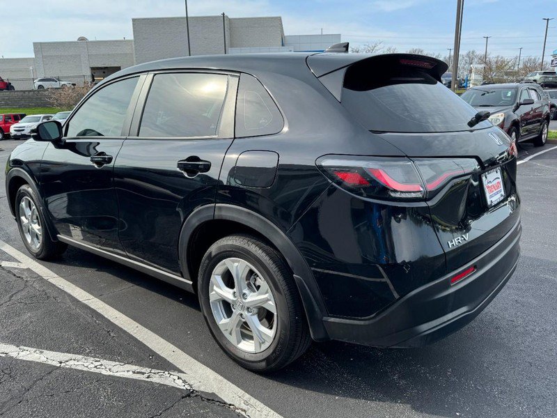 Used 2025 Honda HR-V LX image 5