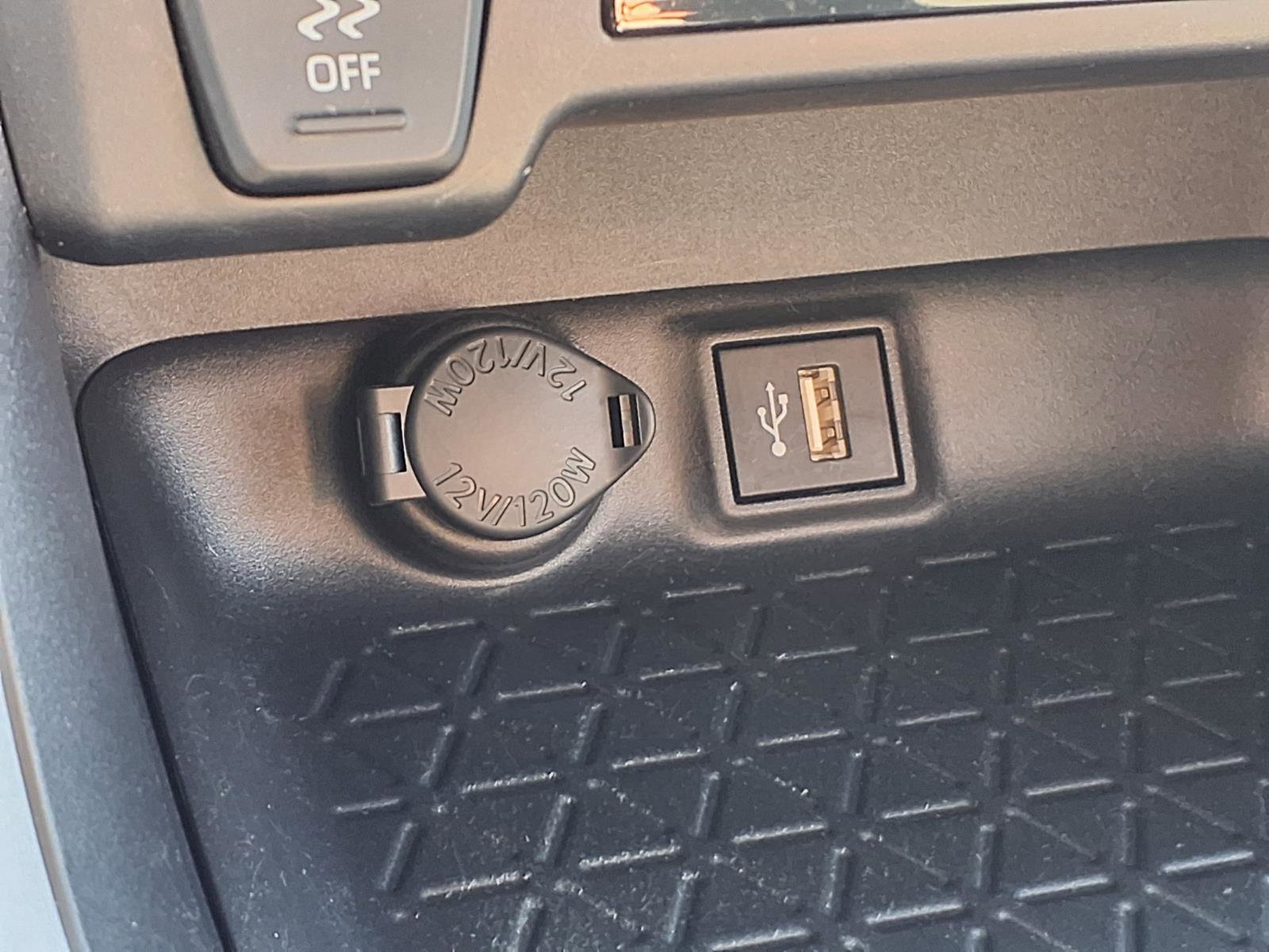 Certified 2025 Toyota RAV4 XLE w/ Convenience Package FWD image 11