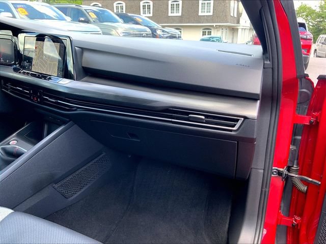 Used 2022 Volkswagen GTI SE FWD image 21
