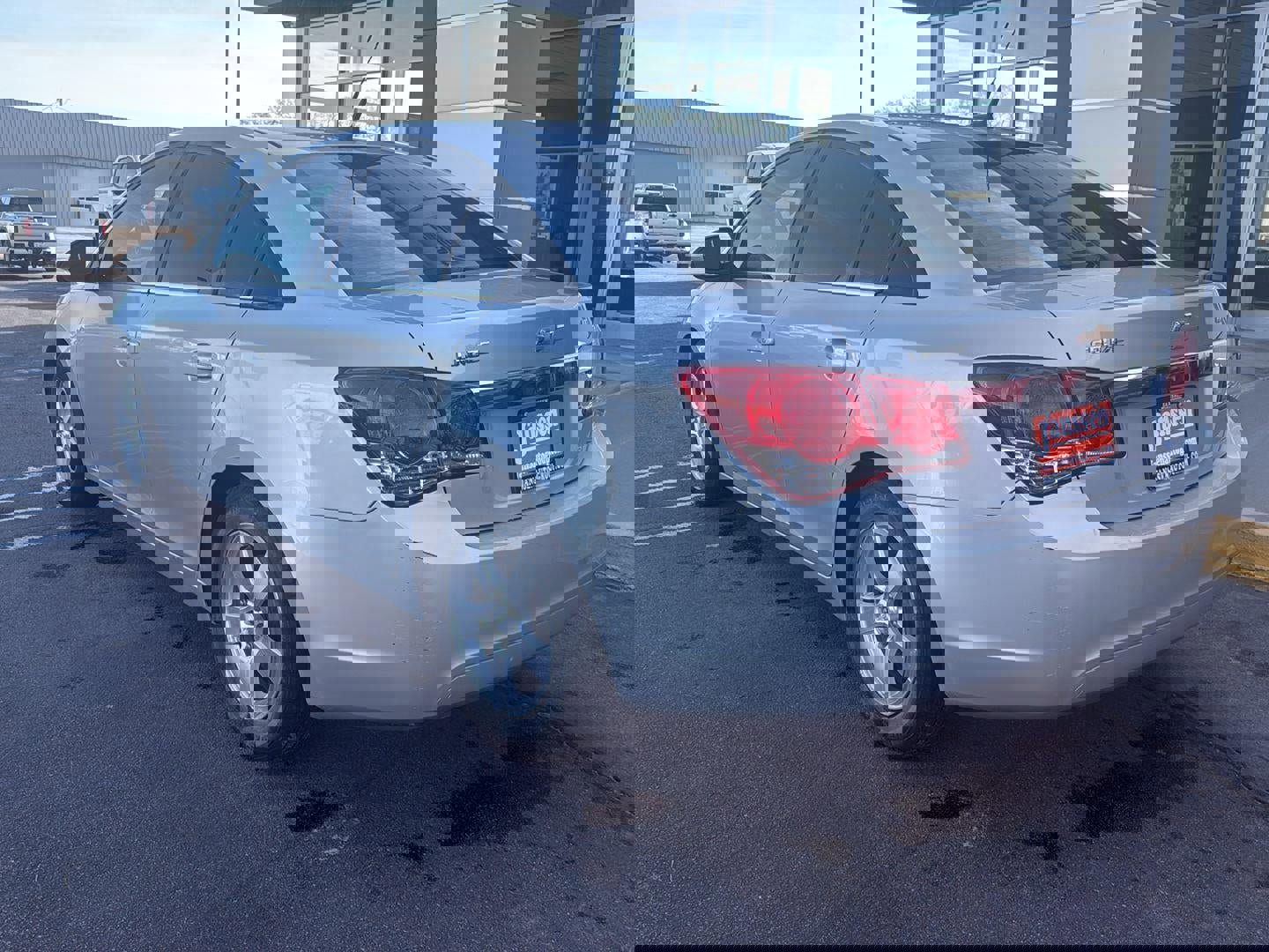 Used 2013 Chevrolet Cruze LT image 2