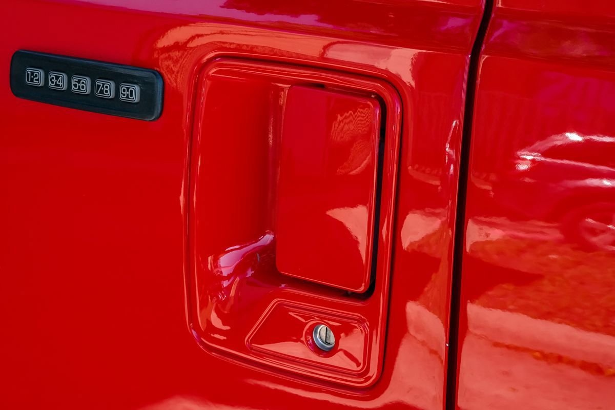 Used 2004 Ford Excursion Eddie Bauer image 32