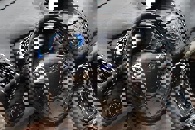 Used 2013 Ford C-MAX SE FWD image 13