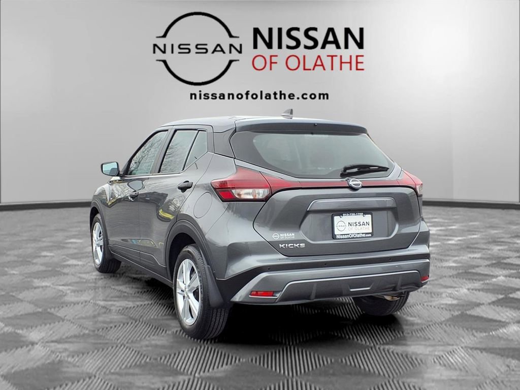 Certified 2025 Nissan Kicks Play S image 3