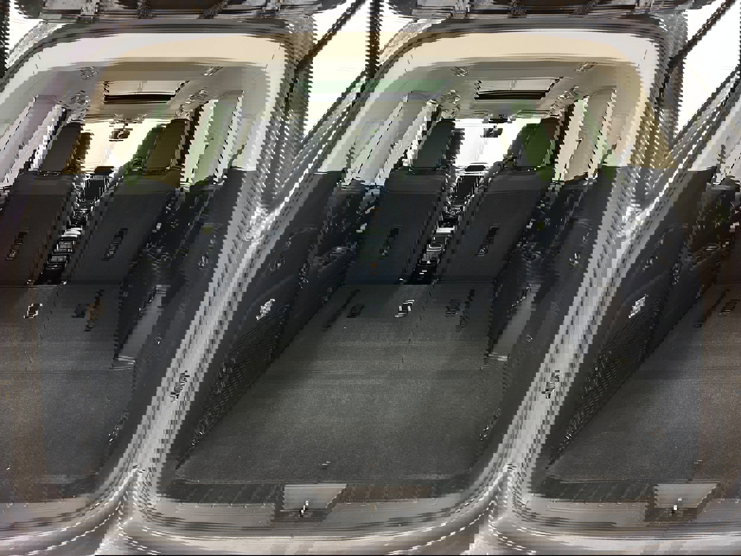 Used 2022 Subaru Ascent Limited w/ Technology Package image 37