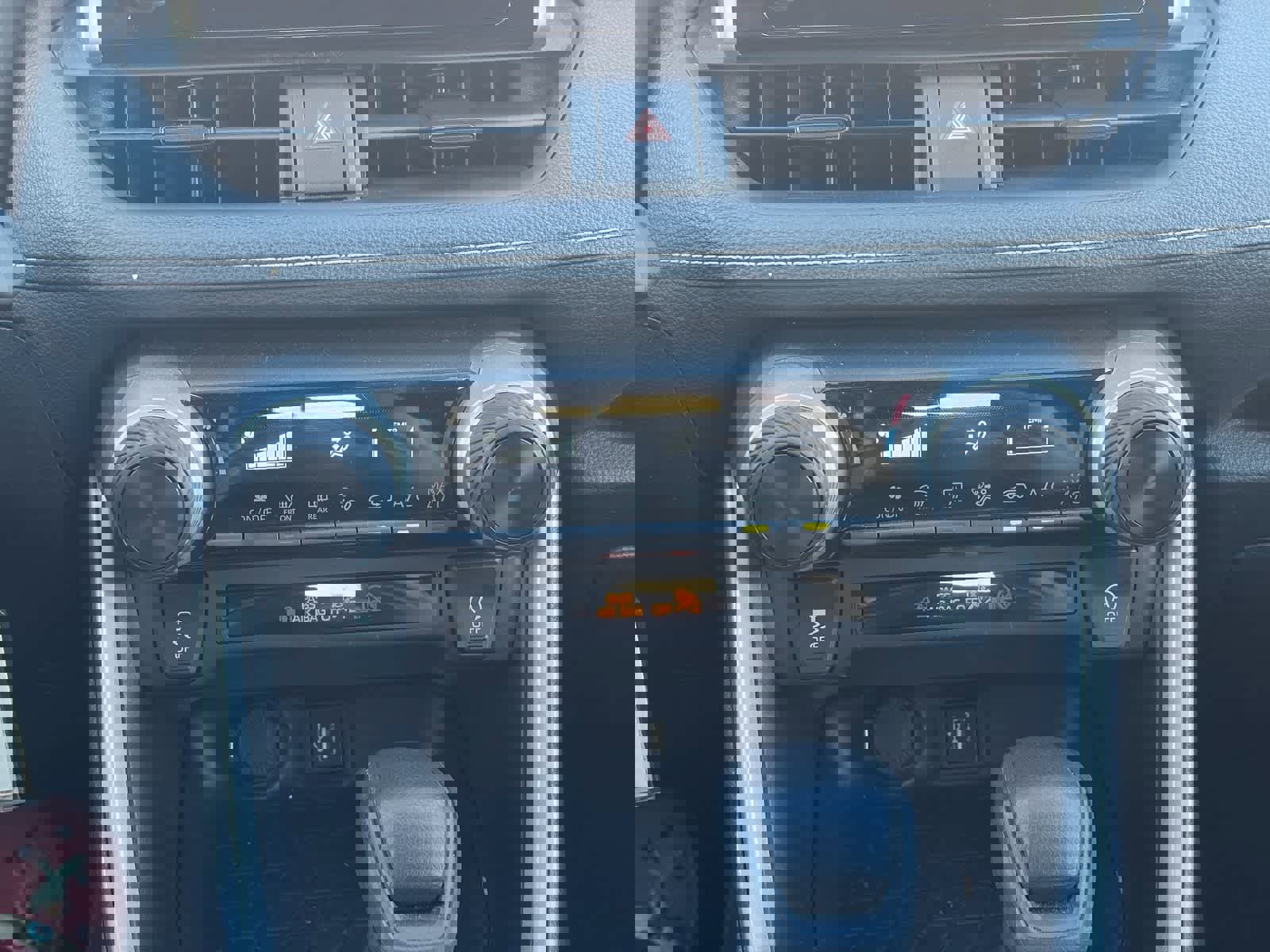 Used 2024 Toyota RAV4 LE image 24