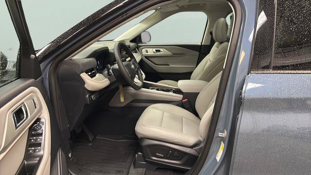 New 2026 Ford Explorer Active w/ Active Comfort Package AWD/4WD image 9