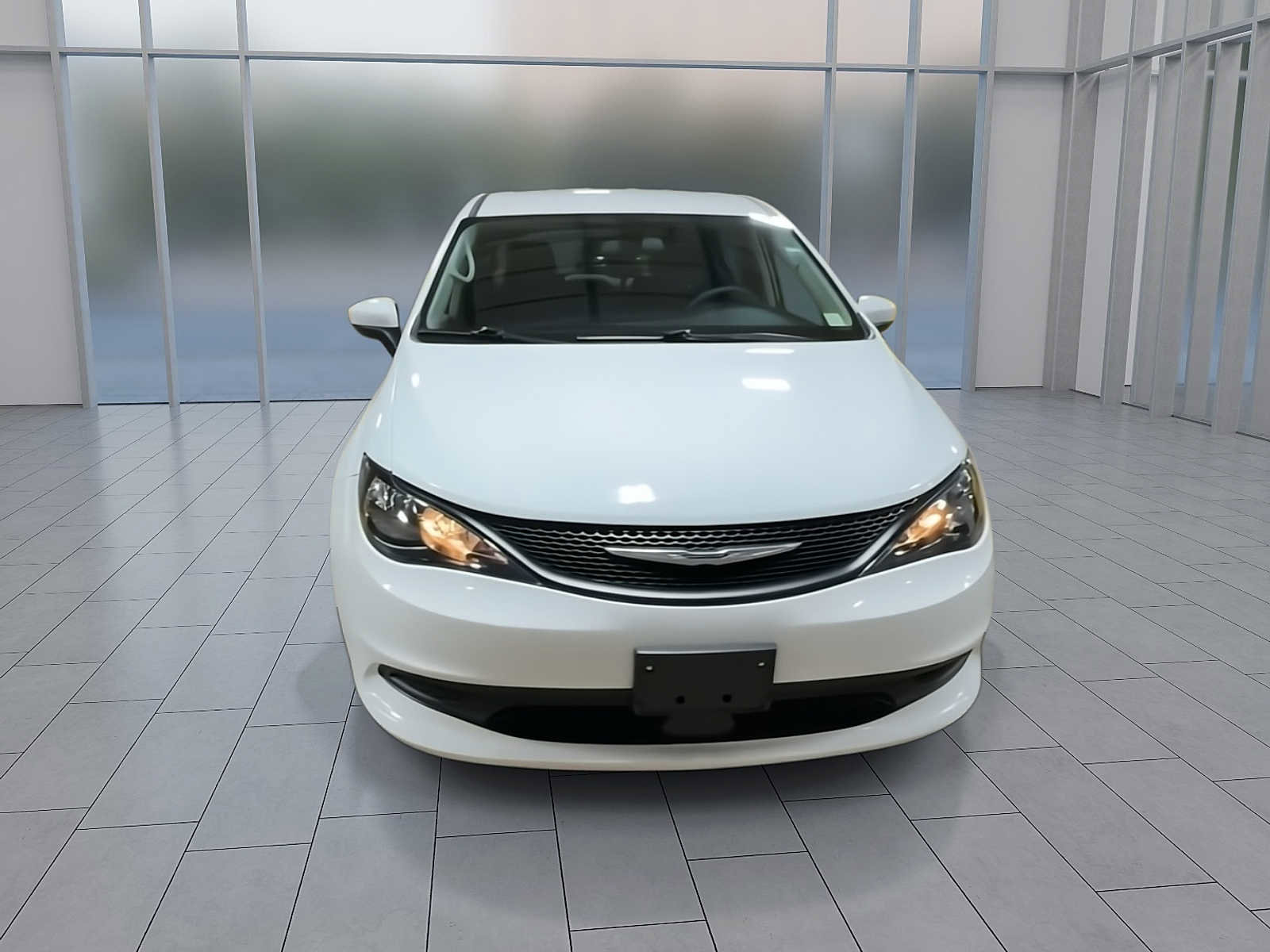 Used 2022 Chrysler Voyager LX image 8