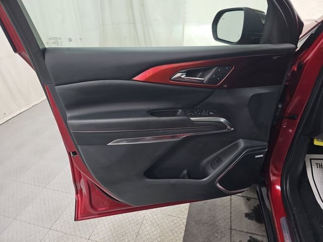 Used 2024 Chevrolet Traverse RS image 12