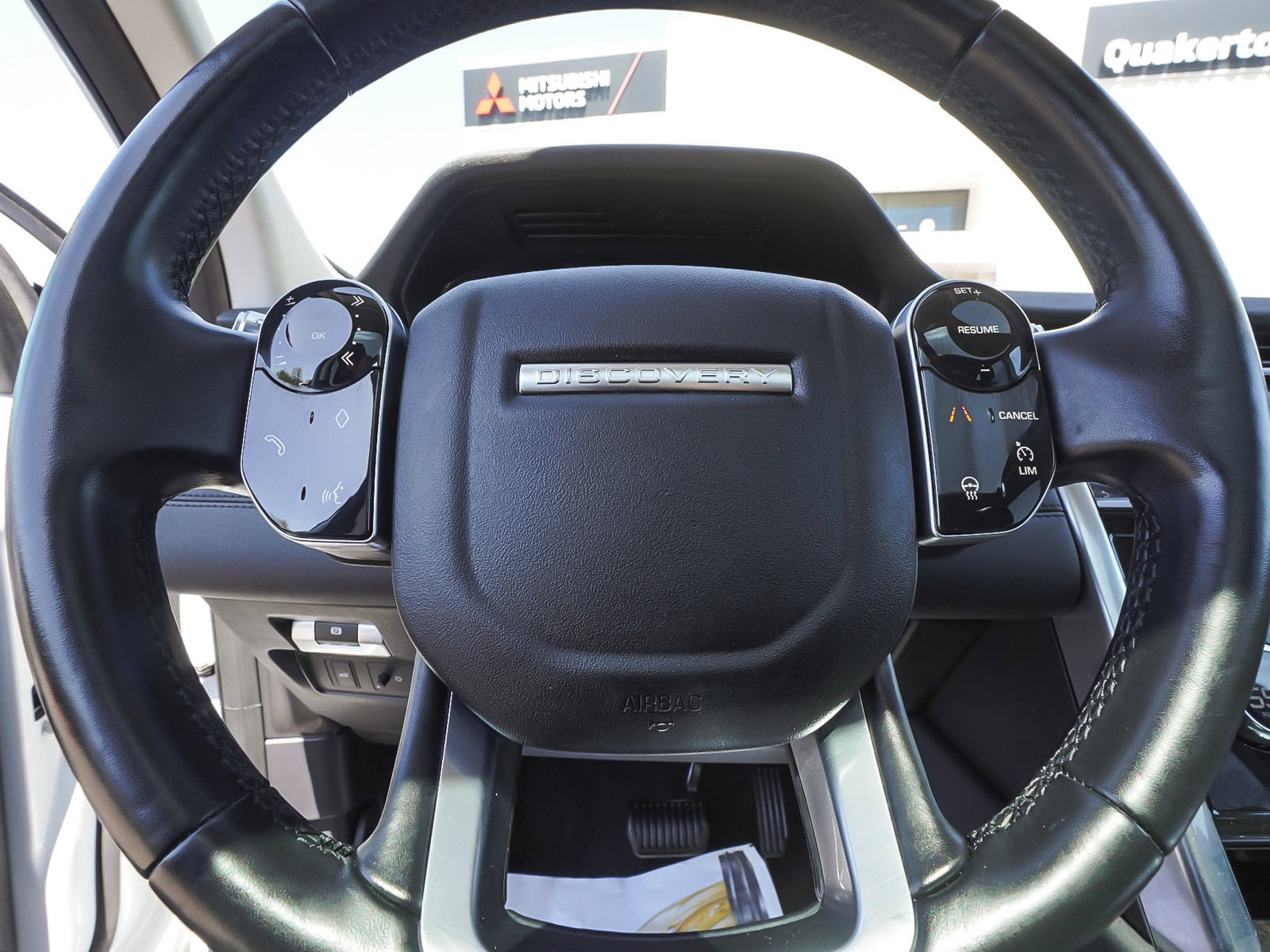 Used 2020 Land Rover Discovery Sport SE AWD/4WD image 14