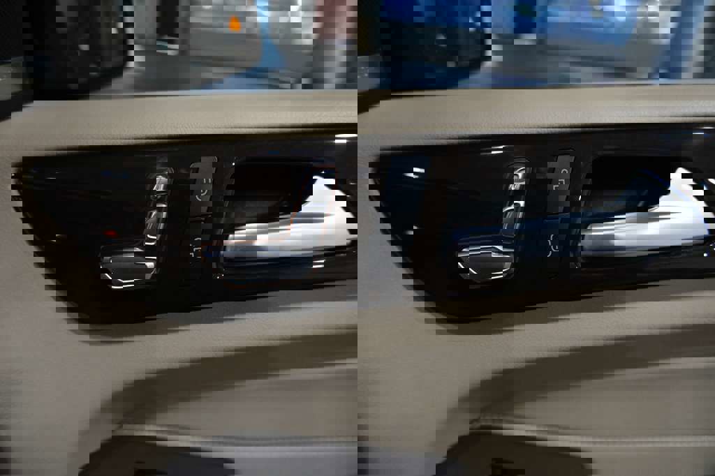 Used 2019 Mercedes-Benz GLE 400 4MATIC w/ Premium 1 Package image 37