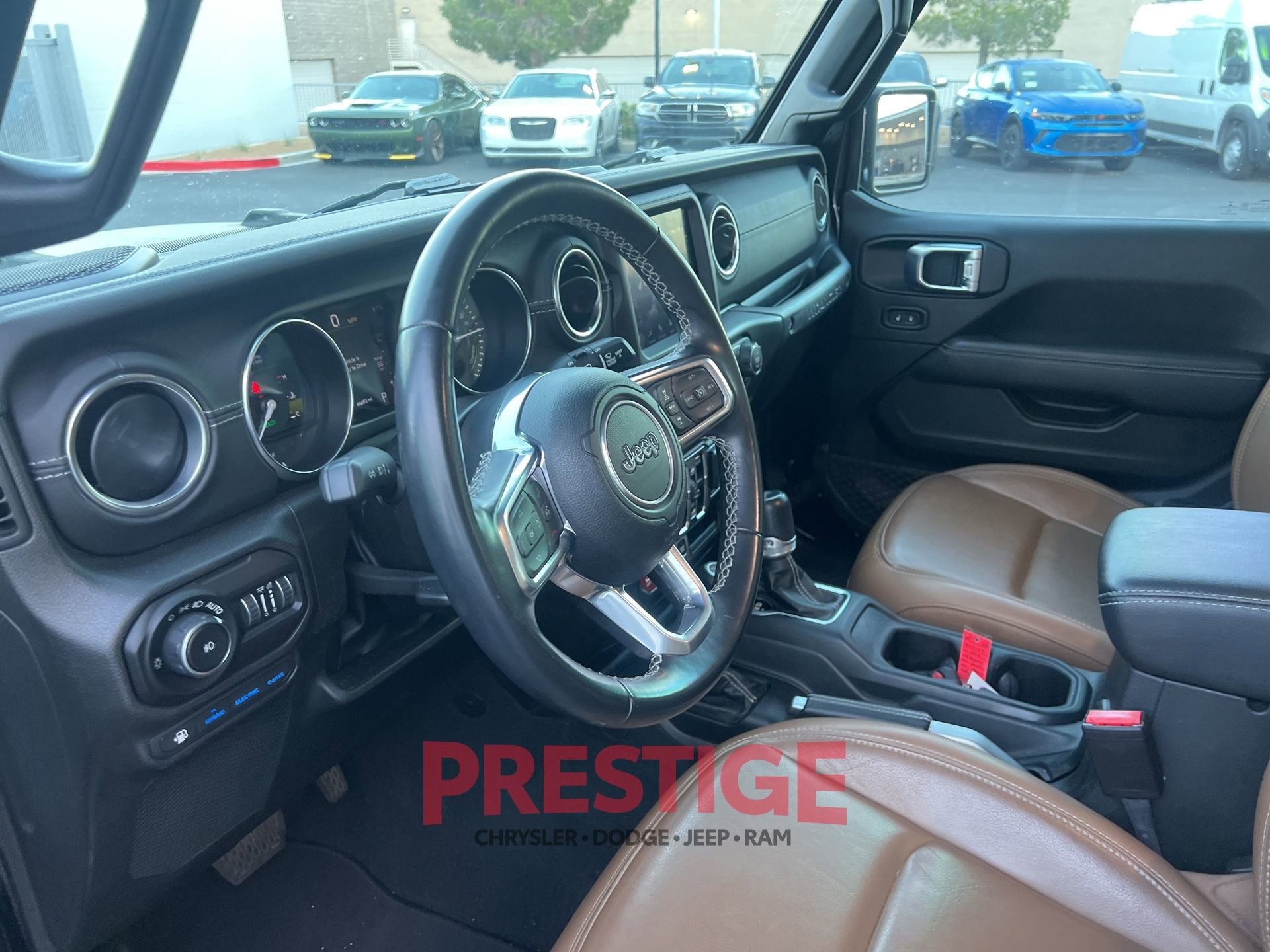 Used 2022 Jeep Wrangler Unlimited Rubicon 4xe AWD/4WD image 34