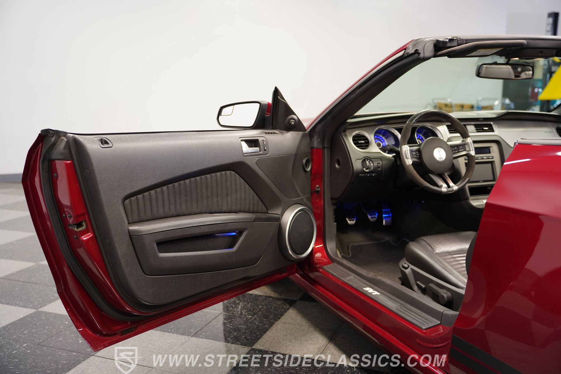 Used 2014 Ford Mustang Shelby GT500 w/ Equipment Group 821A image 36