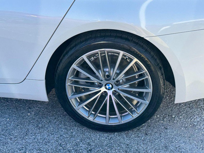 Used 2018 BMW 530i xDrive AWD/4WD image 7