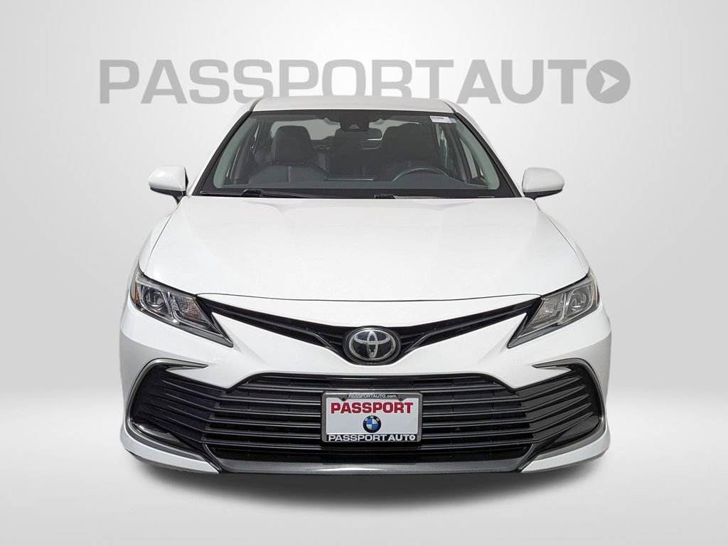 Used 2021 Toyota Camry LE image 8