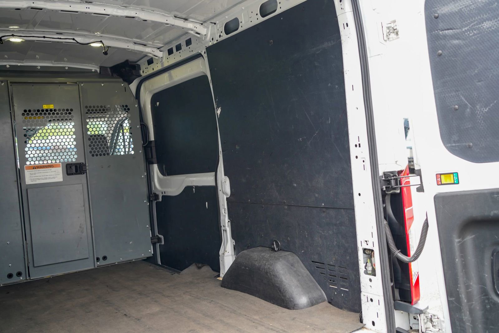 Used 2018 Ford Transit 250 130 Medium Roof w/ Interior Upgrade Package RWD image 15