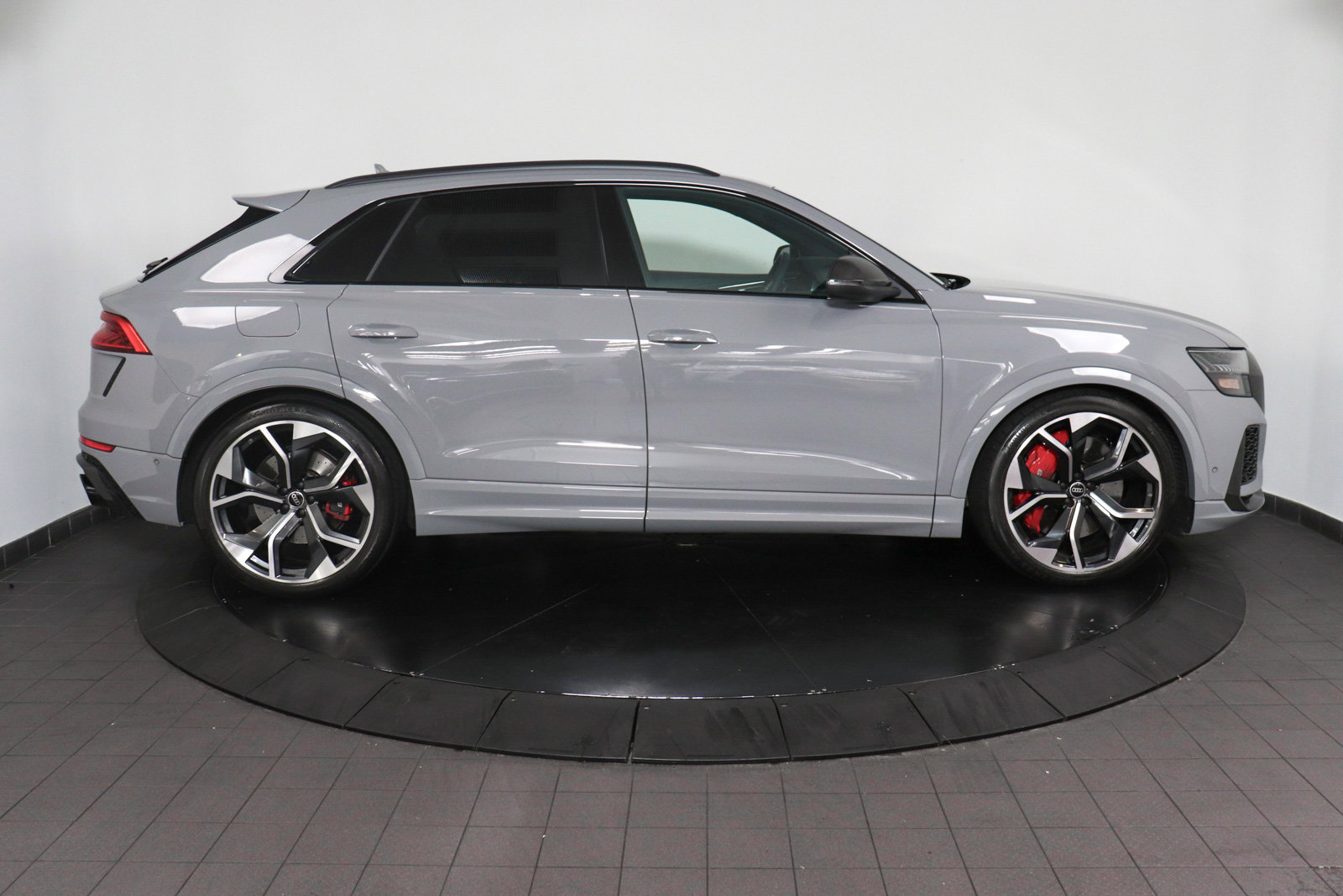 Used 2024 Audi RS Q8 image 6
