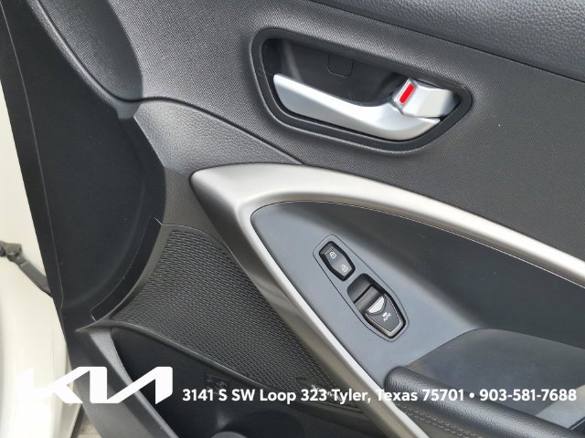 Used 2018 Hyundai Santa Fe Limited FWD image 16