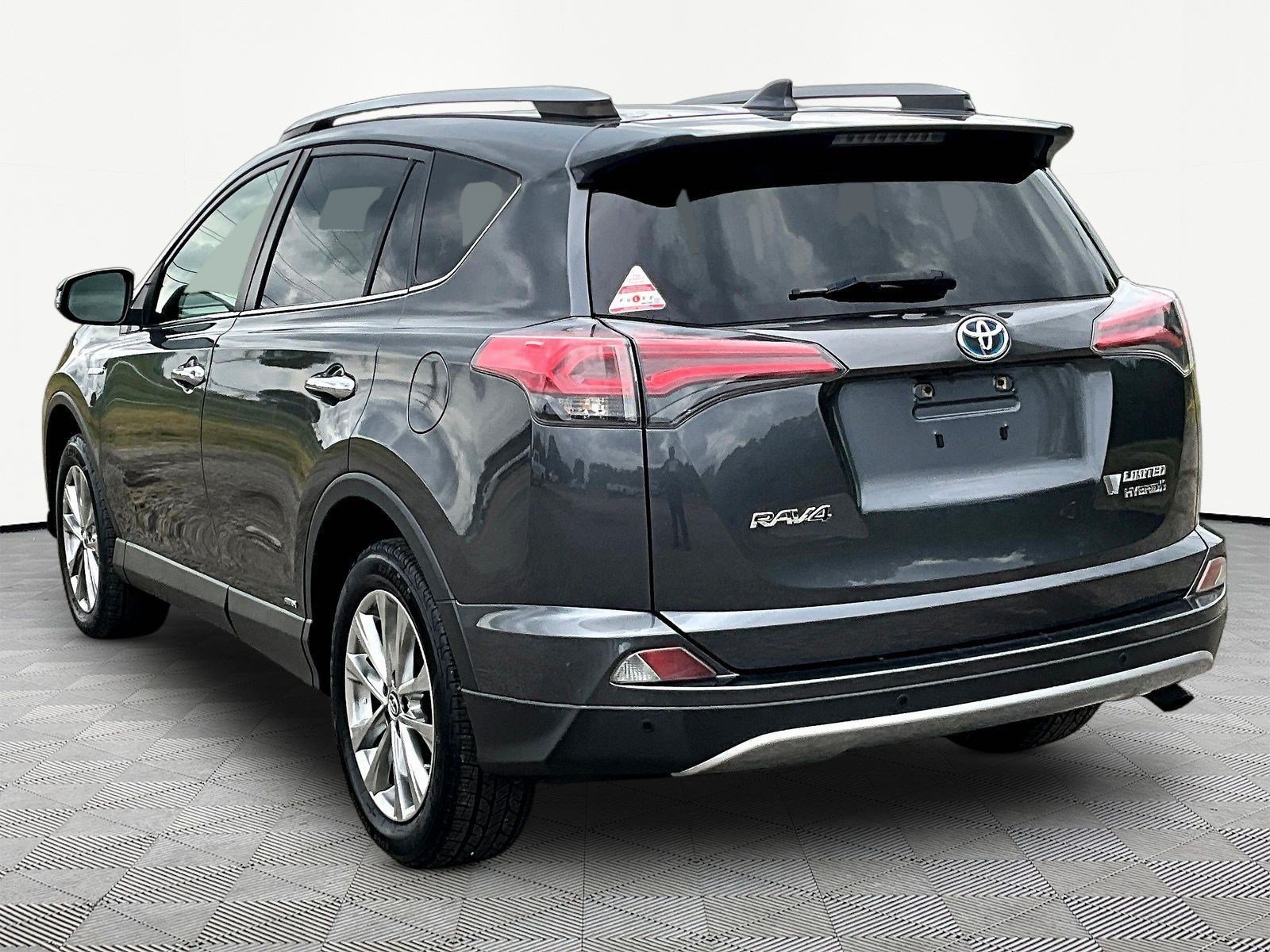 Used 2017 Toyota RAV4 Limited w/ Advanced Technology Package AWD/4WD image 11