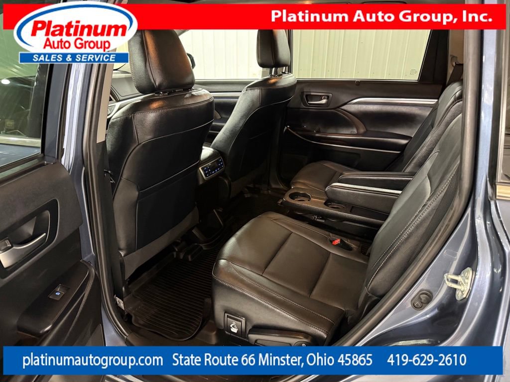 Used 2019 Toyota Highlander Limited Platinum AWD/4WD image 28