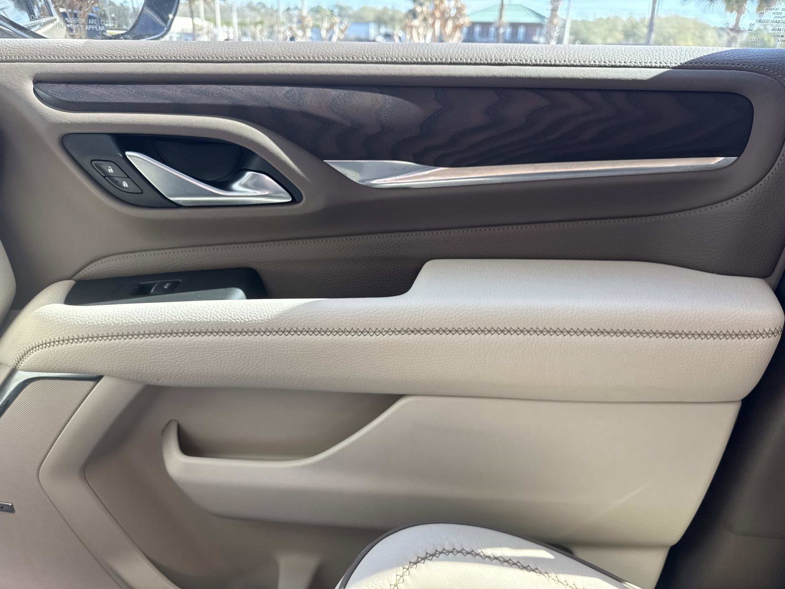 Used 2022 GMC Yukon XL Denali w/ Denali Premium Package image 24