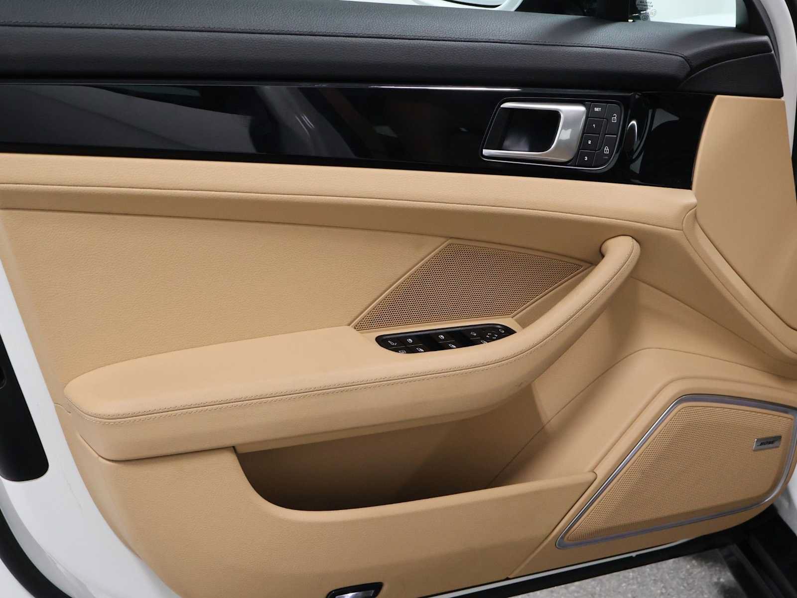 Certified 2023 Porsche Panamera 4S AWD/4WD image 16