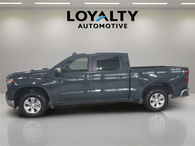 Used 2025 Chevrolet Silverado 1500 LT image 2