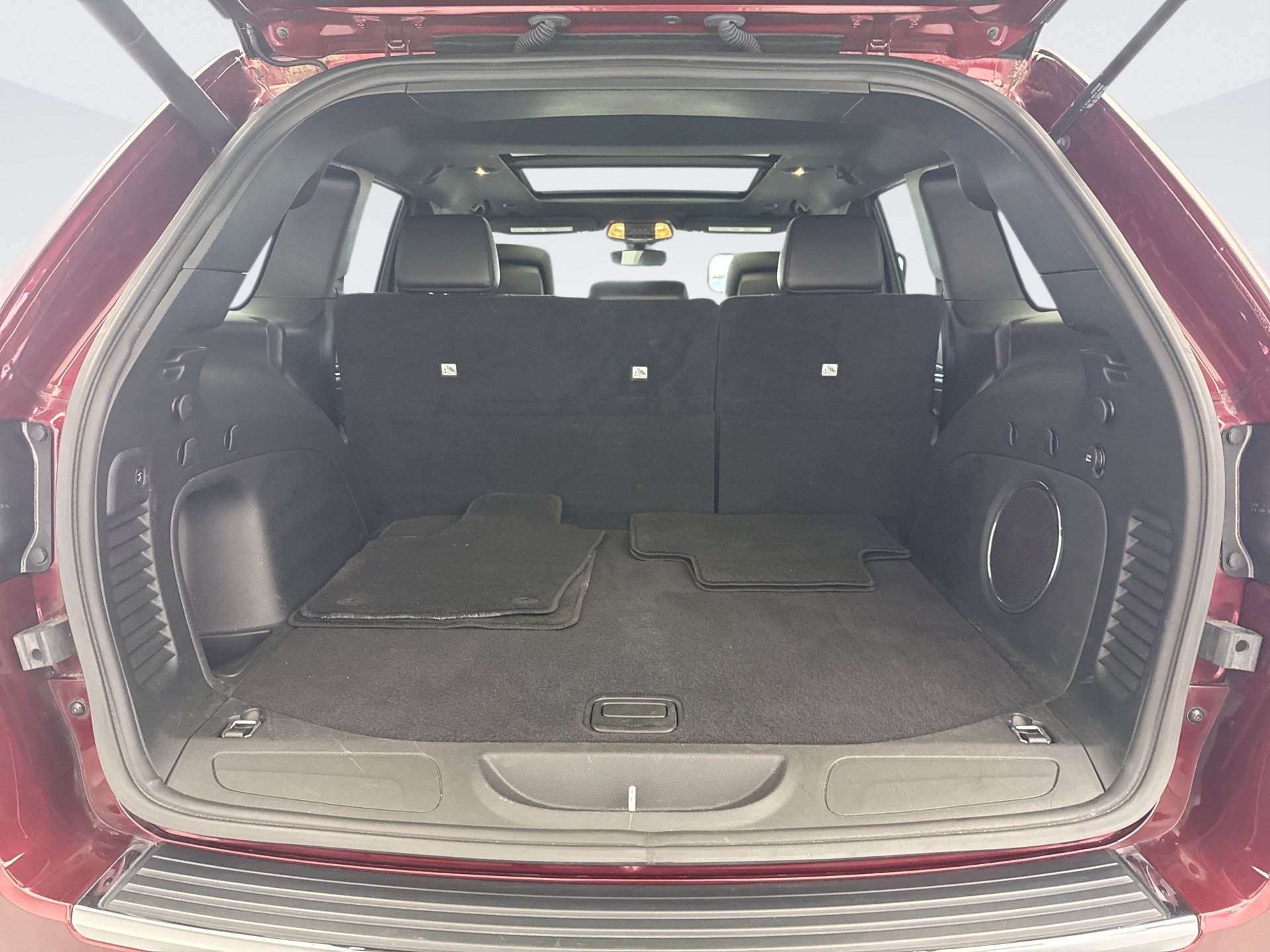 Used 2022 Jeep Grand Cherokee Limited w/ Tech Group AWD/4WD image 19