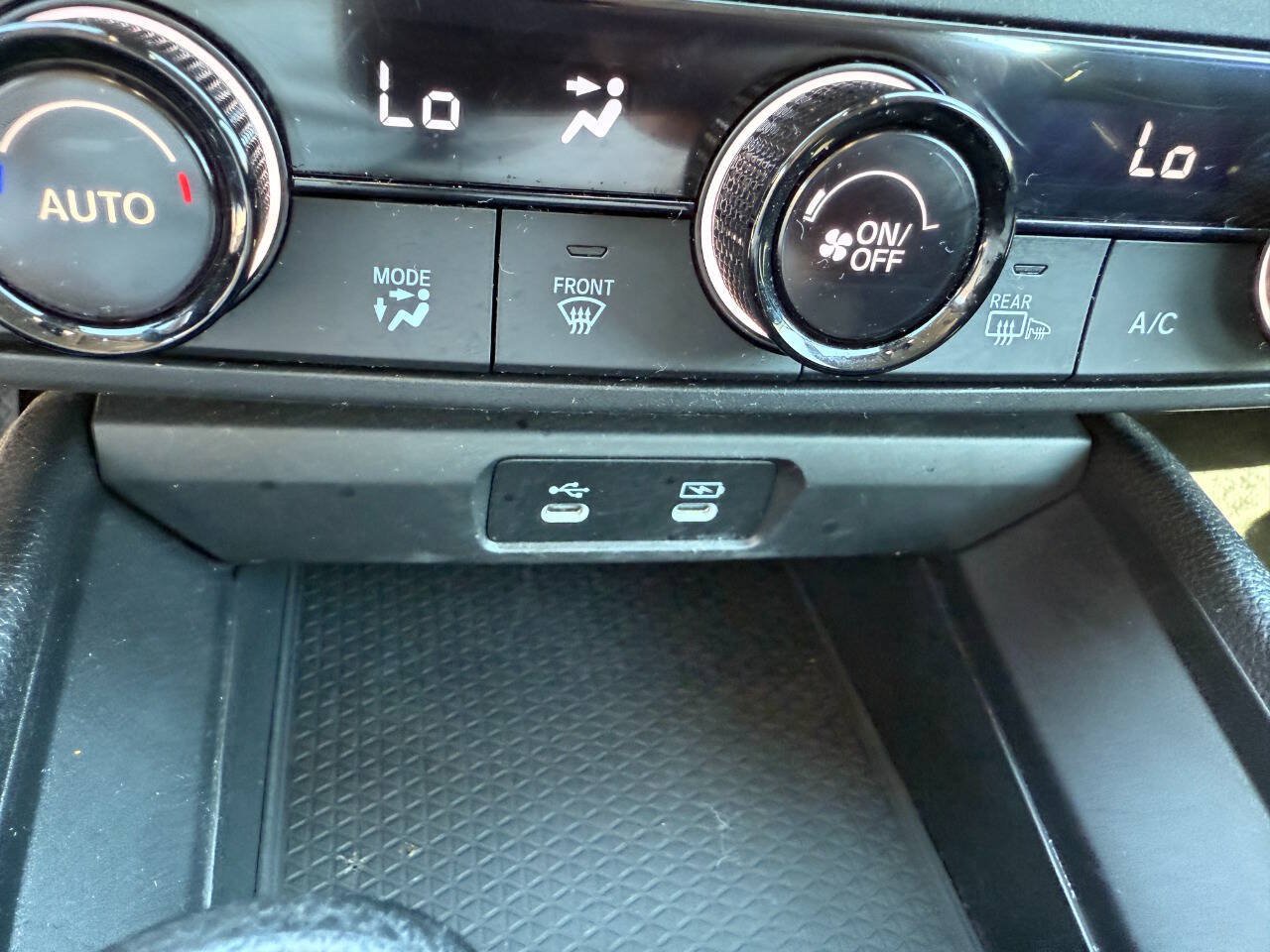 Used 2023 Honda Accord EX image 33